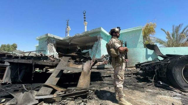 فصيل عراقي يتوعّد قوات الاحتلال الأمريكي بردّ قاسٍ