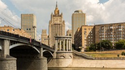 موسكو: لا مكان للإرهابيين في العملية السياسية والهدنة قائمة