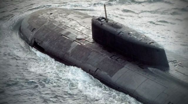 غواصة دون طاقة نووية ودون طاقم