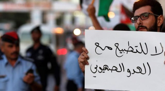 افتتاحية قاسيون 990: هدف التطبيع تعميق أزمات المنطقة..