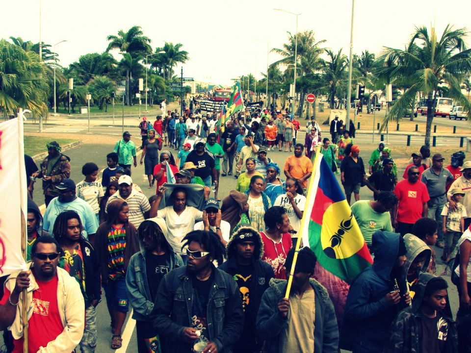 فرنسا توافق على استفتاء كاليدونيا الجديدة