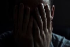 &laquo;تطبيع&raquo; الانتحار... والتعدّي على قدسية الموت والحياة