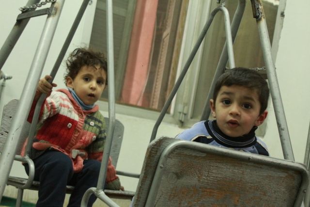 أبناء العاملات.. أطفال بلا حقوق