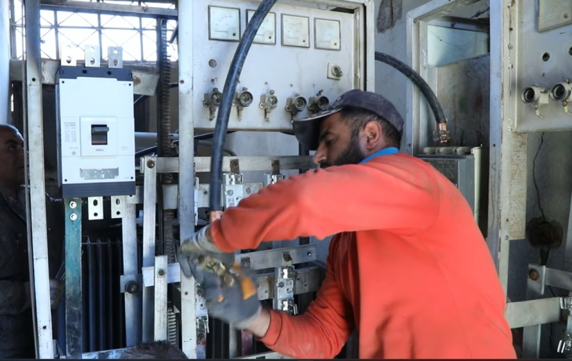 قطع الكهرباء العامة والأمبيرات يفاقمان معاناة الأهالي في القحطانية
