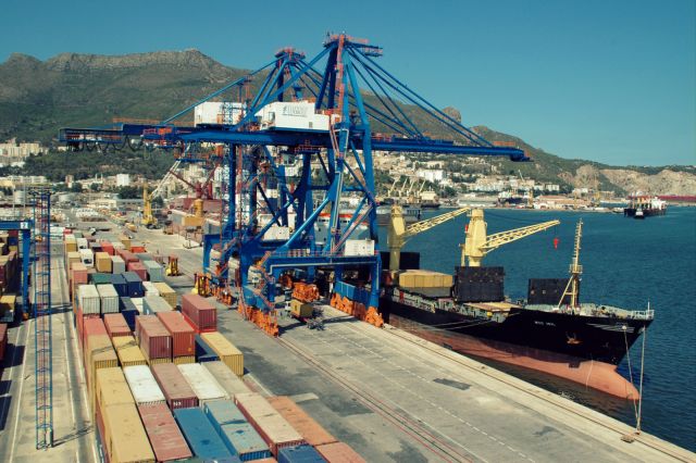 الجزائر: إضراب نقابي شامل