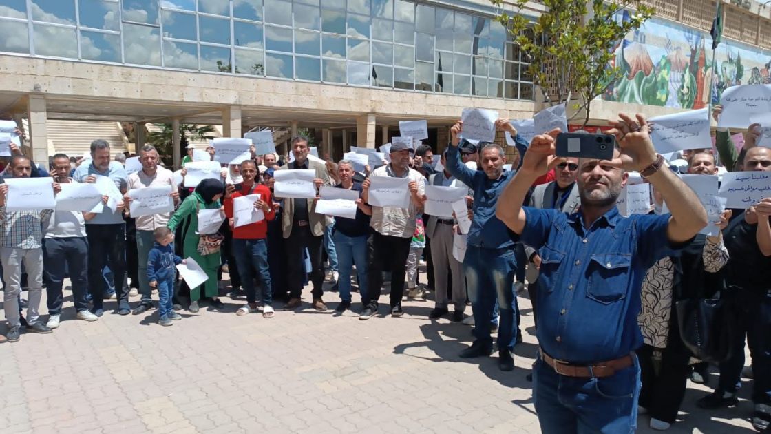 جامعة حلب: وقفة احتجاجية اعتراضاً على عدم شمول زيادة الرواتب