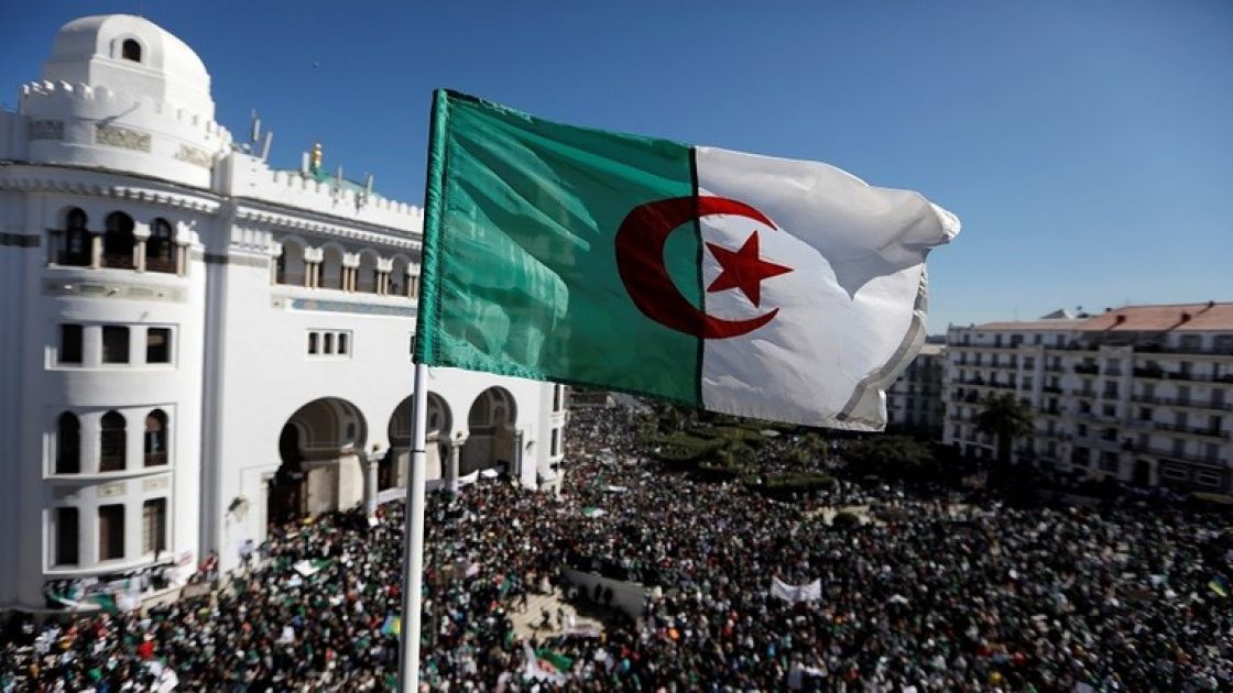 لجنة الحوار الجزائرية تصدر أول بيان لها