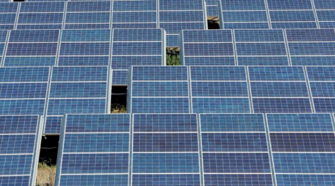 الصين ترحب بوقف رسوم الإغراق الأوروبية على الألواح الشمسية