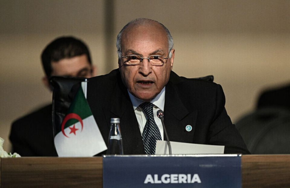 الجزائر تُصدر أول صكوك سيادية في تاريخها بقيمة 2.3 مليار دولار