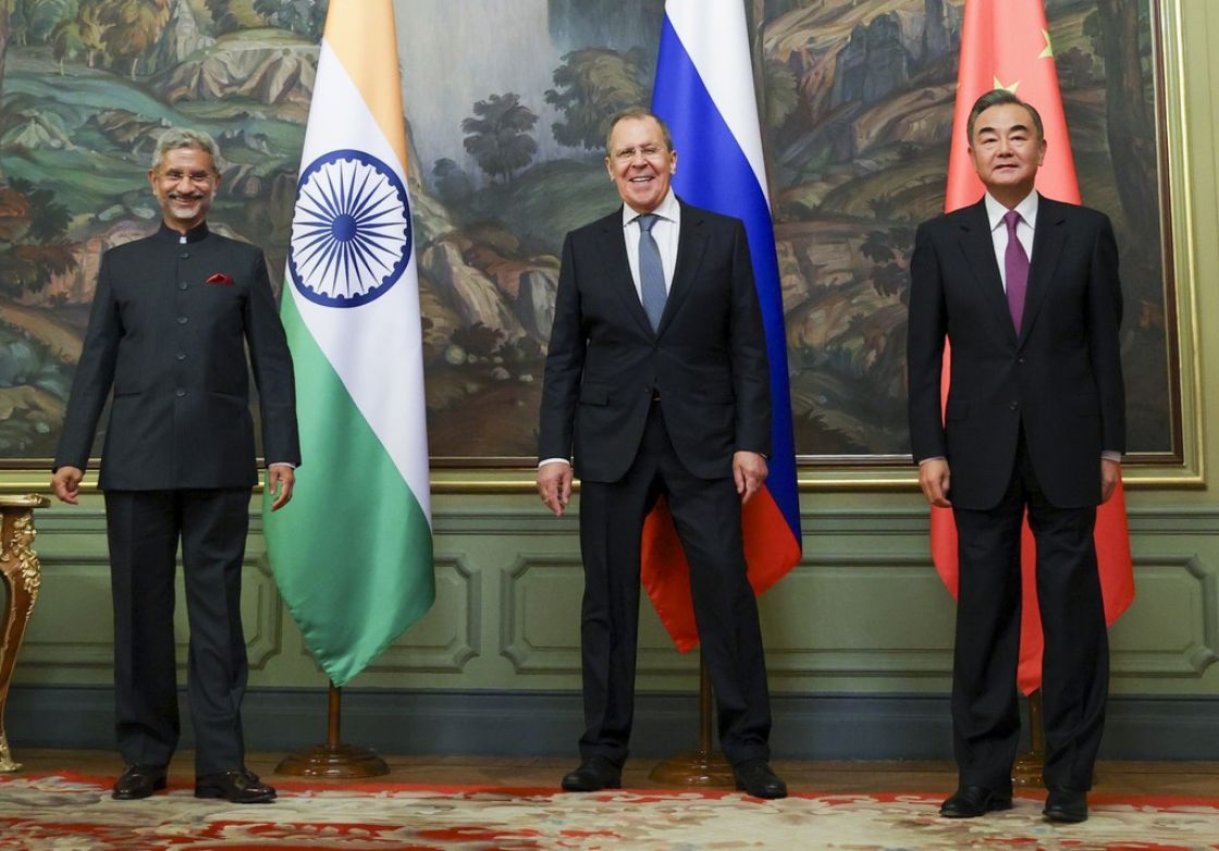 محاولة لكشف حقيقة الدور الروسي في الأزمة الصينية- الهندية
