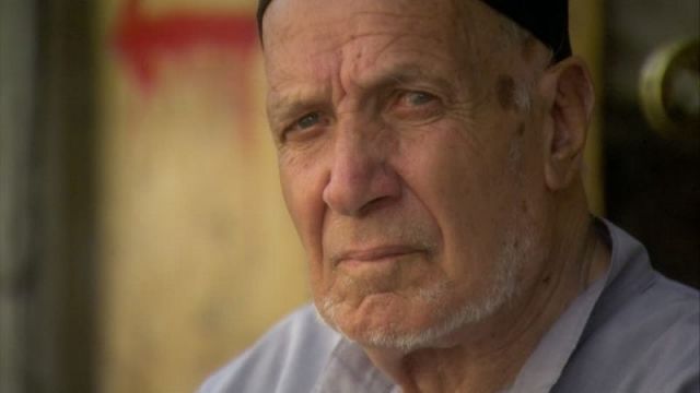 متقاعدو حلب: (وفّروا علينا ذل الانتظار)!