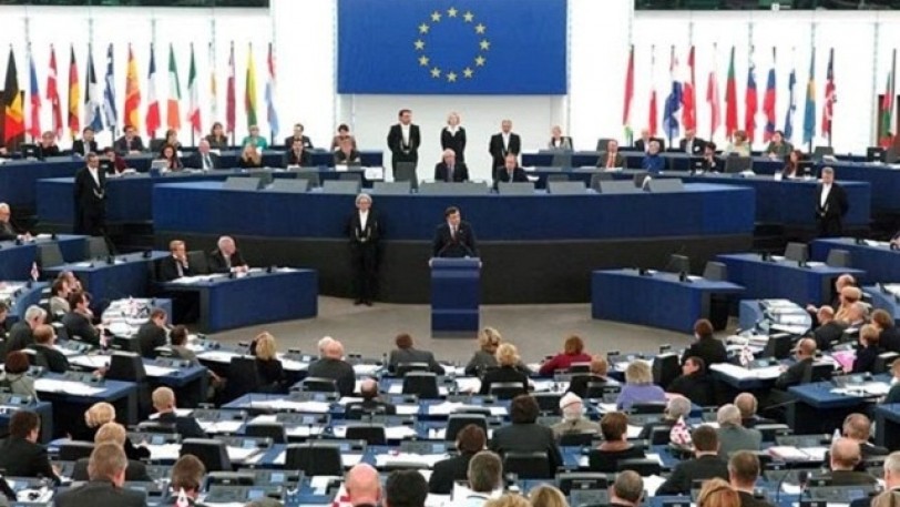 البرلمان الأوروبي: تفعيل الجهود الدولية لتخفيف التوتر في سورية والعراق