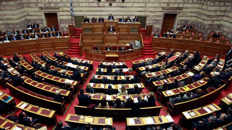 البرلمان اليوناني يتبنى الشق الثاني من الإجراءات التقشفية