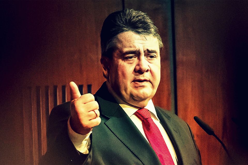 "أود برؤية عرض مماثل لإيران"