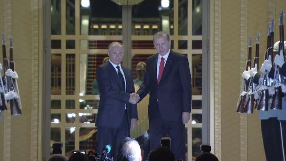 أردوغان يستقبل بوتين في القصر الرئاسي بأنقرة