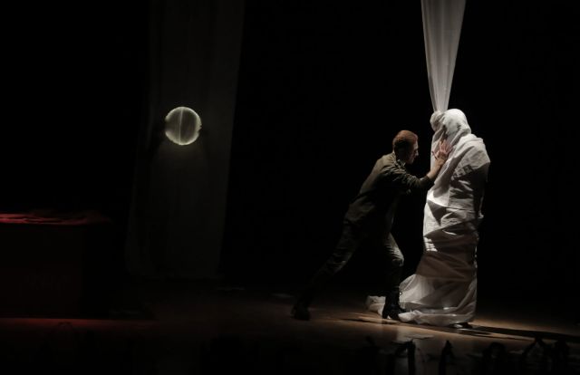 أي مسرح نريد