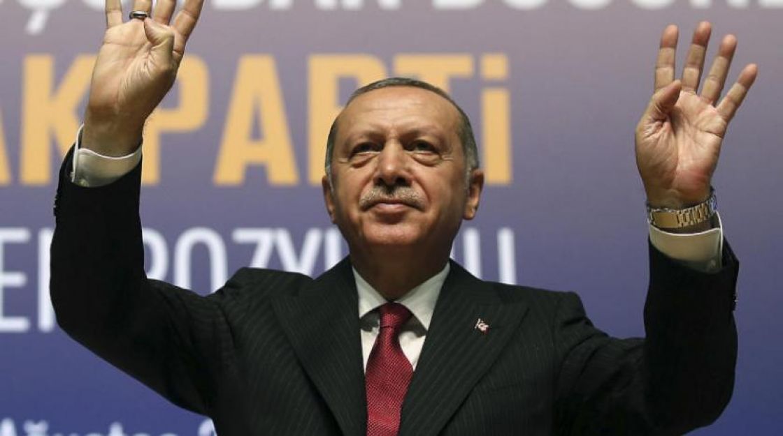 إردوغان يعلن أن تركيا ستقاطع الأجهزة الإلكترونية الأميركية