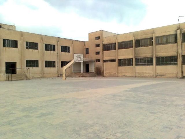 قرية المزرعة.. زعرنات أمام المدارس