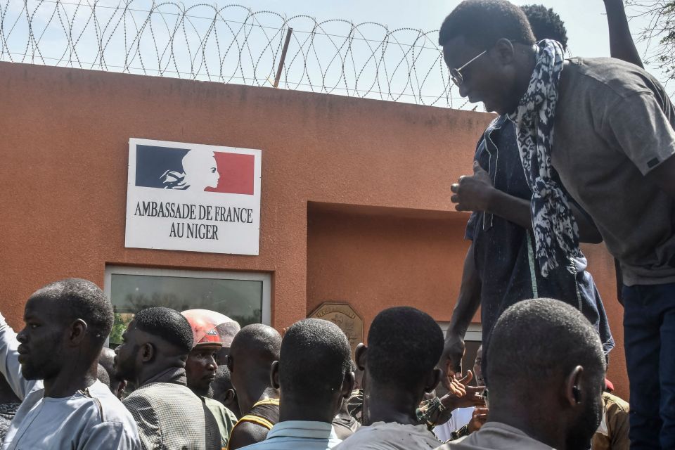 تطوّرات النيجر: تمريغ أنف الاستعمار توازياً مع مبادرة سلام