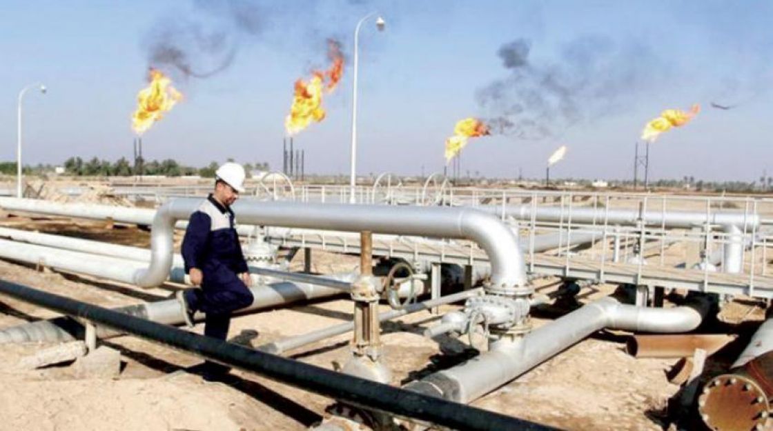 الكويت والعراق يدرسان تطوير حقول النفط المشتركة
