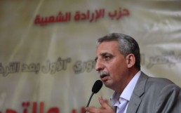 عرفات: باب الحل السياسي يفتح الآن!