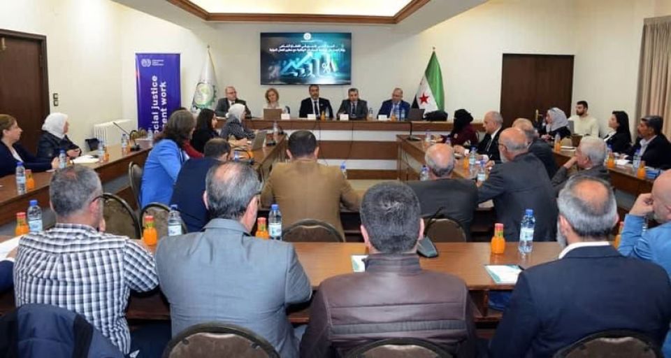 منظمة العمل الدولية تناقش الحد الأدنى للأجور في القطاع الخاص مع النقابات وأرباب العمل