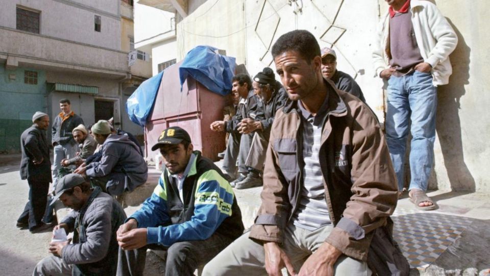 البطالة والاستقرار الاجتماعي