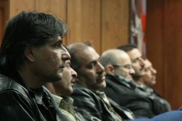 هل يجوز أن تبقى النقابات وسيطاً بين العمال وأرباب العمل؟