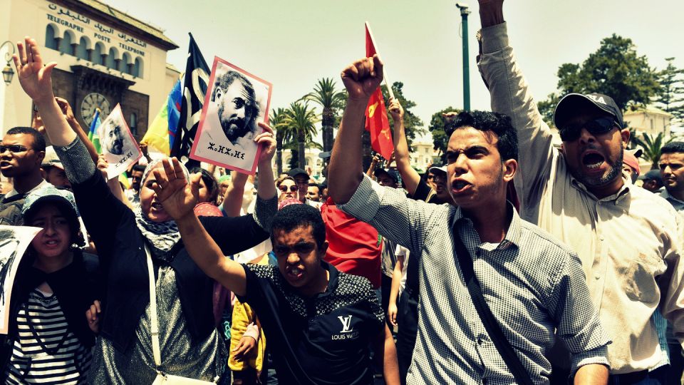 ما لا يقل عن 40 شخصاً، بمن فيهم أطفال، نقلوا إلى المستشفى