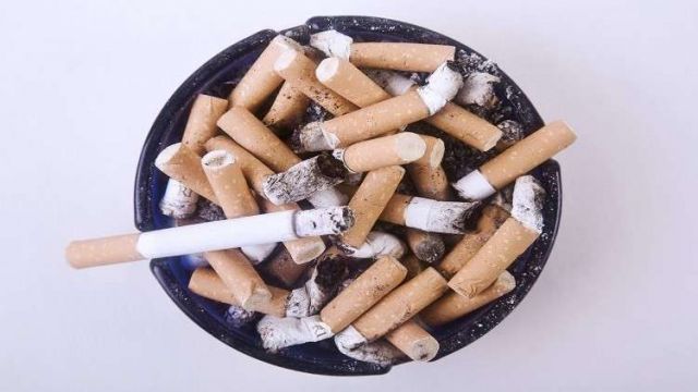 التدخين يحرم الشخص من تمييز الألوان