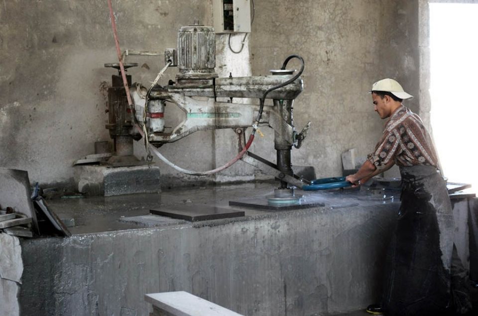 حرفيو السويداء.. صراع بقاء