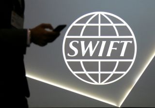 مشاورات أمريكية-أوروبية: فصل روسيا عن &laquo;سويفت&raquo; قد يزعزع أسواقنا ويسرّع بديلاً غير غربي