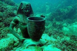 أشهر 5 مدن تحت الماء