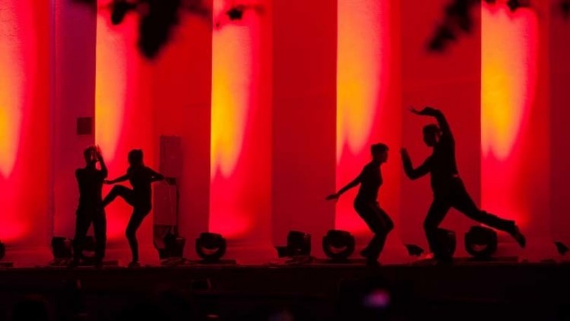 فنانون متجولون من شتى أنحاء العالم يقدمون عروضا في موسكو