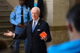 أعرب دي ميستورا عن أمله في استعادة نظام وقف إطلاق النار قريباً