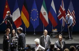 إيران تنجح في انتزاع «اتفاق تاريخي»:  رفع كامل للعقوبات مقابل رقابة دولية للبرنامج السلمي