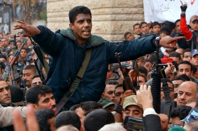 &laquo;القصة لم تنتَه&raquo;: &laquo;تنّينٌ&raquo; فلسطيني ينال الماجستير ويطلب حذف &laquo;نقطة النهاية&raquo;