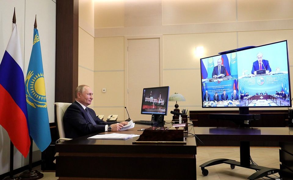 الرئيسان الروسي والكازخستاني يبحثان استعادة النظام وانسحاب قوات حفظ السلام