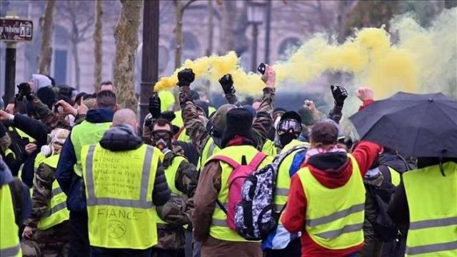 أمستردام بانتظار عاصفة احتجاجات «السترات الصفراء»