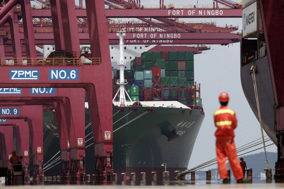 الصين تستجيب لإصابة كورونا واحدة بإغلاق في ثالث أكثر موانئ العالم ازدحاماً