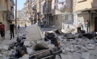 مركز حميميم: مفاوضات مكثفة مع زعماء فصائل الغوطة لإخراج الدفعة الثانية من المسلحين