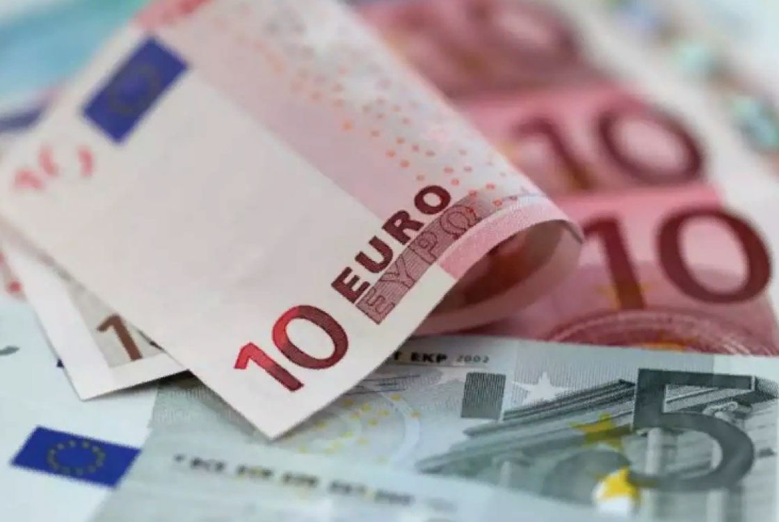 اليورو إلى أدنى مستوى في 3 أشهر