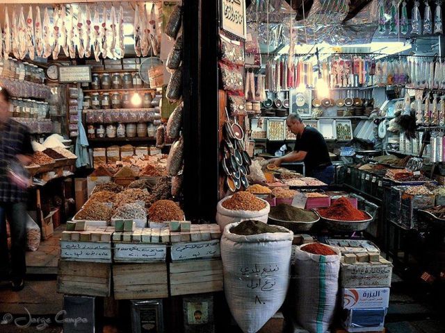 العمال ... من المولد بلا حمص!