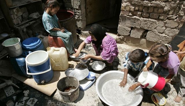 !المحرومون من السكن، وتجار البناء الانتهازيون.. استغلوا الظروف لتمرير مشاريعهم