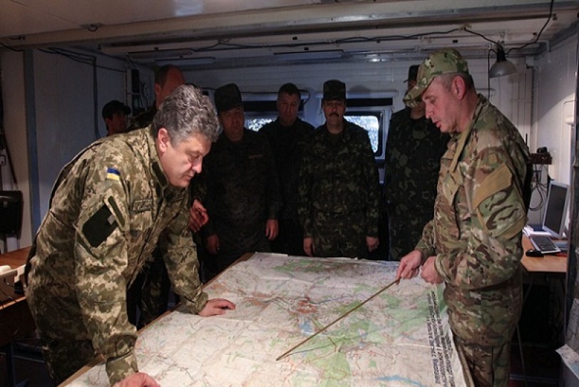 الجيش الأوكراني يقصف دونيتسك وبوروشينكو يُقرّ خطة حصارها