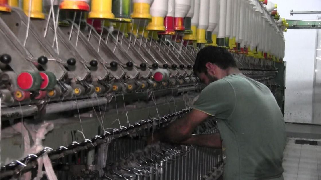 الغزل والنسيج في سوريا... من ركيزة اقتصادية إلى عبء على العمال