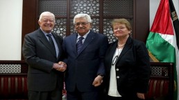 عباس يؤكد ضرورة إنهاء الانقسام خلال لقائه بوفد من &laquo;الحكماء الدوليين&raquo;