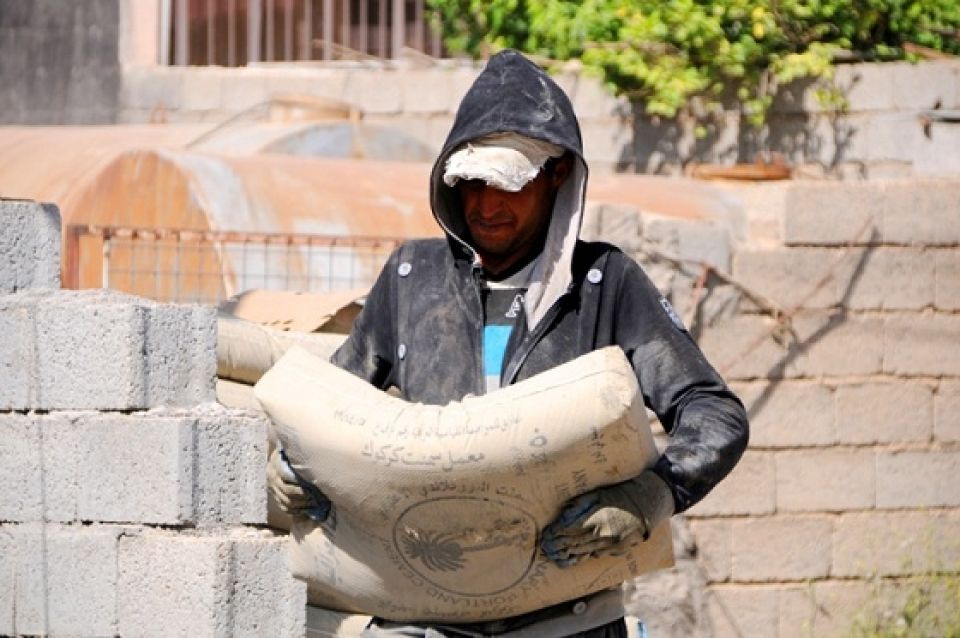 يجب إلزام ربّ العمل بضمان حقوق العمال