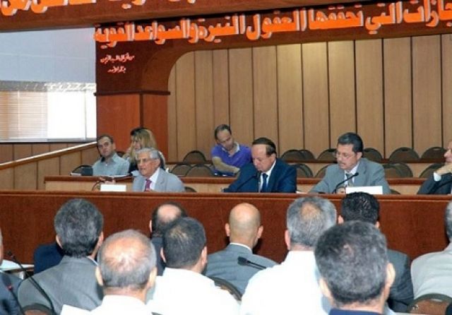 ندوة حوارية..  الأزمة وتأثيراتها على الوضع المعاشي