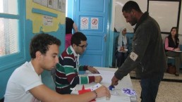 تونس تختار رئيسا وسط إجراءات أمنية مشددة